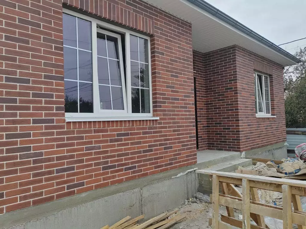 Дом в Ростовская область, Батайск Астраханская ул. (100 м) - Фото 2