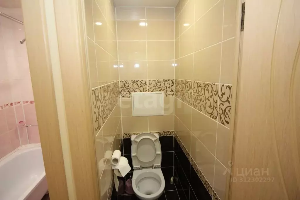 3-к кв. Вологодская область, Шекснинский муниципальный округ, д. ... - Фото 2