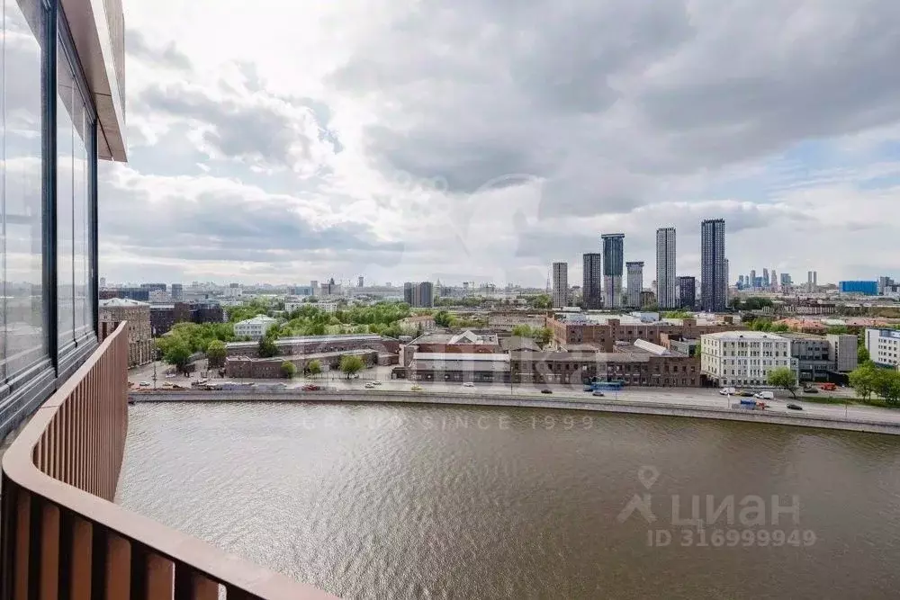 3-к кв. Москва ул. Эдуарда Стрельцова, 2к1 (145.4 м) - Фото 0
