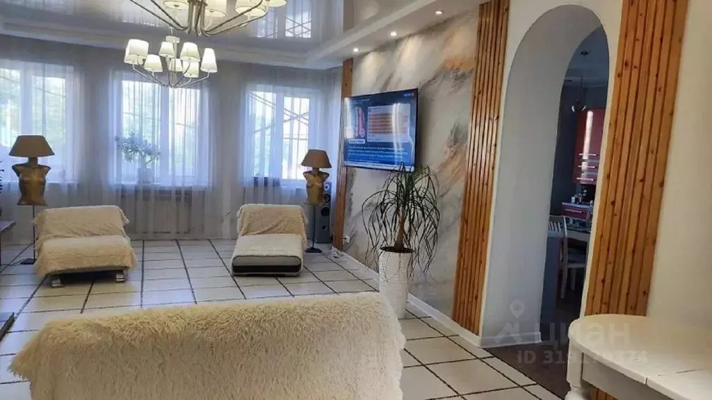 Дом в Приморский край, Владивосток ул. Профессора Куренцова, 1 (360 м) - Фото 0