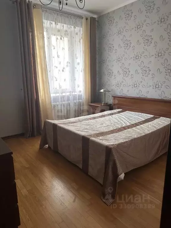 3-к кв. Башкортостан, Уфа ул. Достоевского, 49 (93.7 м) - Фото 1