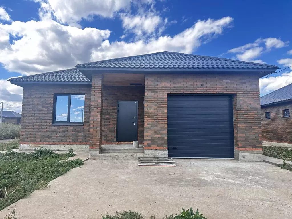 Дом в Оренбургская область, Оренбургский район, с. Подгородняя ... - Фото 1