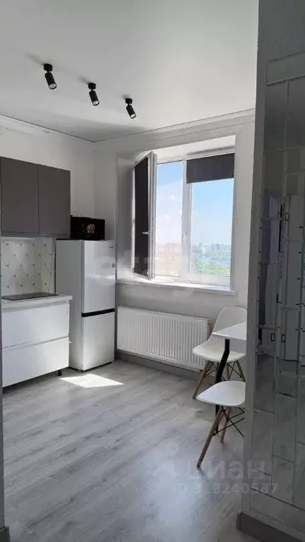 Студия Тюменская область, Тюмень Дамбовская ул., 25к1 (25.0 м) - Фото 0