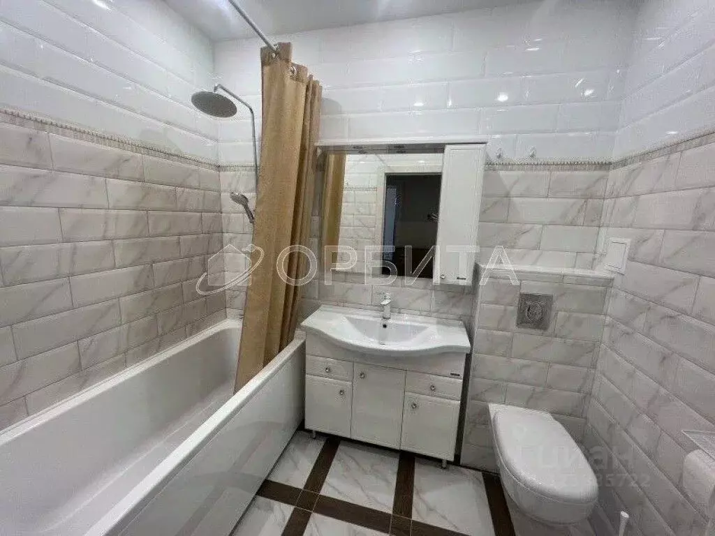 3-к кв. Тюменская область, Тюмень ул. Федюнинского, 30 (83.2 м) - Фото 2