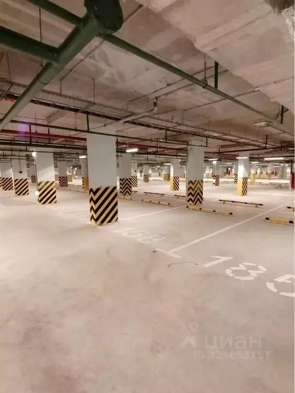 Гараж в Московская область, Ленинский городской округ, пос. Битца ... - Фото 1