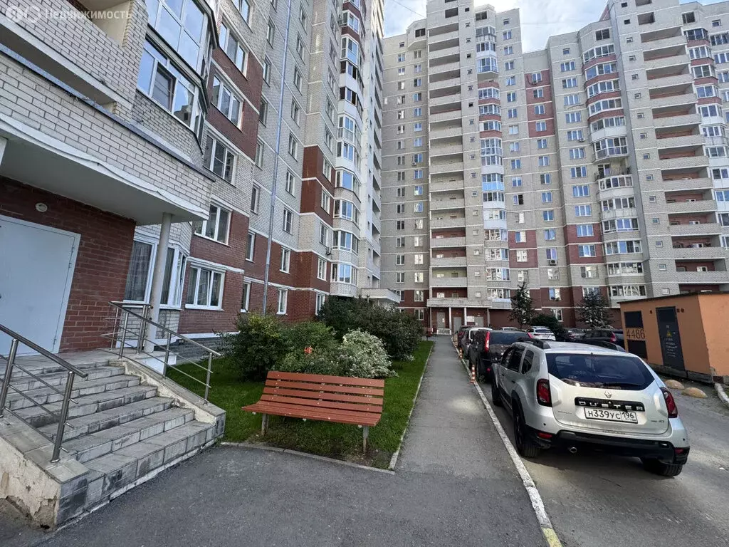 2-комнатная квартира: Екатеринбург, улица Соболева, 21к6 (64.2 м) - Фото 2