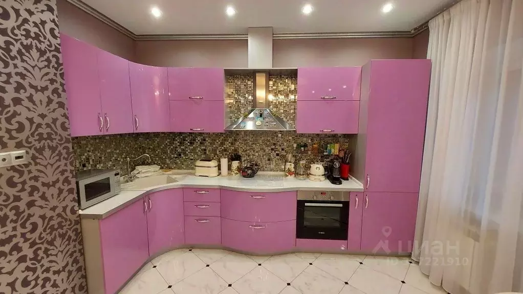 2-к кв. Татарстан, Казань ул. Сибгата Хакима, 15 (81.0 м) - Фото 1