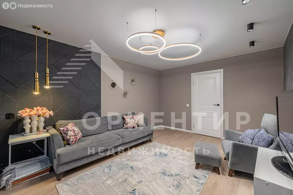 3-комнатная квартира: Екатеринбург, Рощинская улица, 44 (72 м) - Фото 1