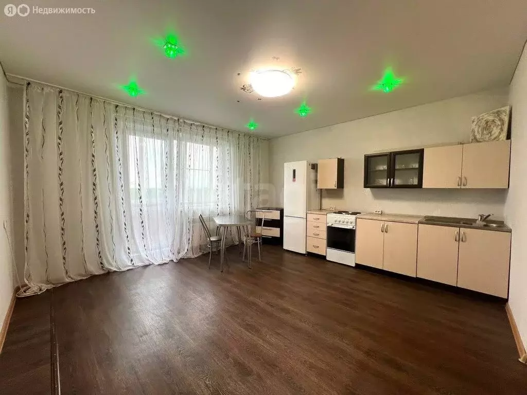 Квартира-студия: Челябинск, Солнечная улица, 18А (36.4 м) - Фото 0