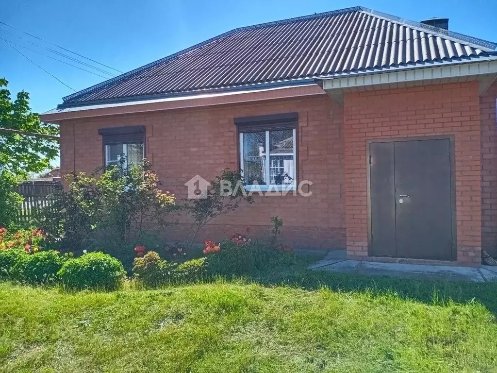 Дом в Краснодарский край, Щербиновский район, Шабельское с/пос, с. ... - Фото 1