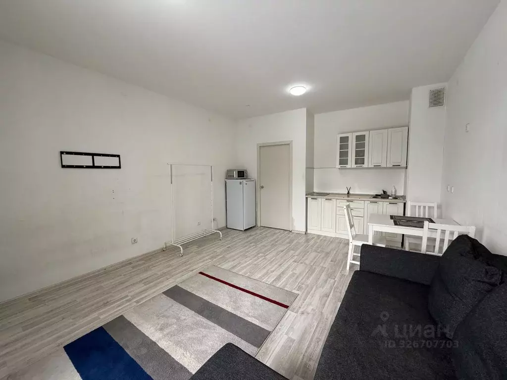 Студия Свердловская область, Екатеринбург бул. Золотистый, 4 (28.5 м) - Фото 2