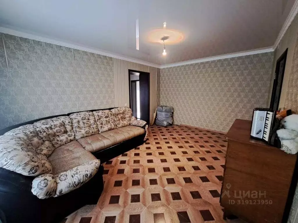 3-к кв. Воронежская область, Борисоглебск ул. Циолковского (60.0 м) - Фото 1