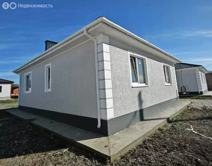 Дом в посёлок Кучугуры, Карьерная улица (65 м) - Фото 1