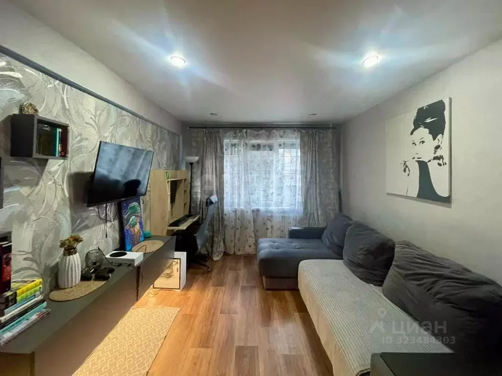 2-к кв. Омская область, Омск Пригородная ул., 10/1 (41.0 м) - Фото 0