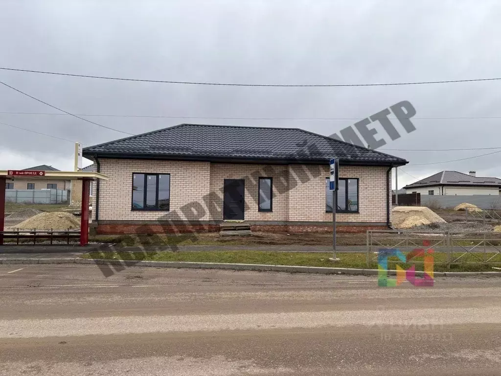 Дом в Калмыкия, Элиста ул. Манцын Кец, 8 (101 м) - Фото 1