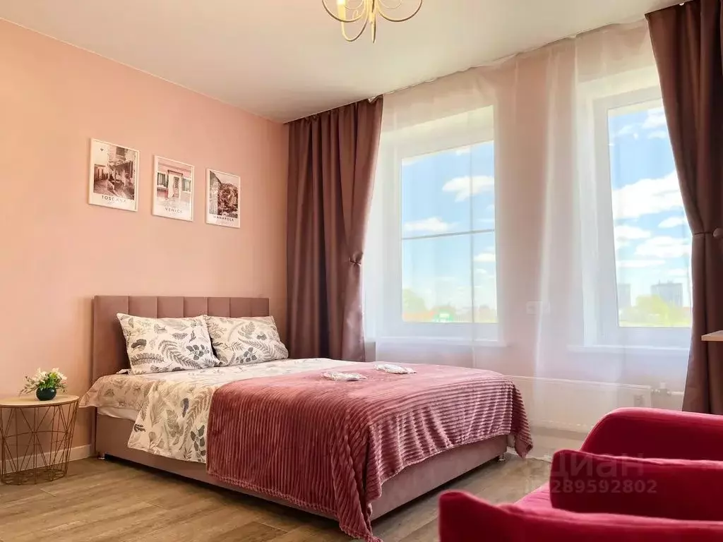 Студия Тюменская область, Тюмень ул. Тимофея Чаркова, 28 (28.0 м) - Фото 2