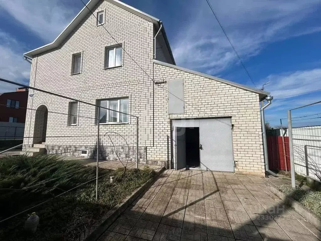 Дом в Белгородская область, Строитель Яковлевский городской округ, ... - Фото 1