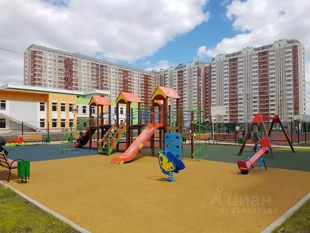 2-к кв. Московская область, Одинцовский городской округ, с. Немчиновка ... - Фото 1
