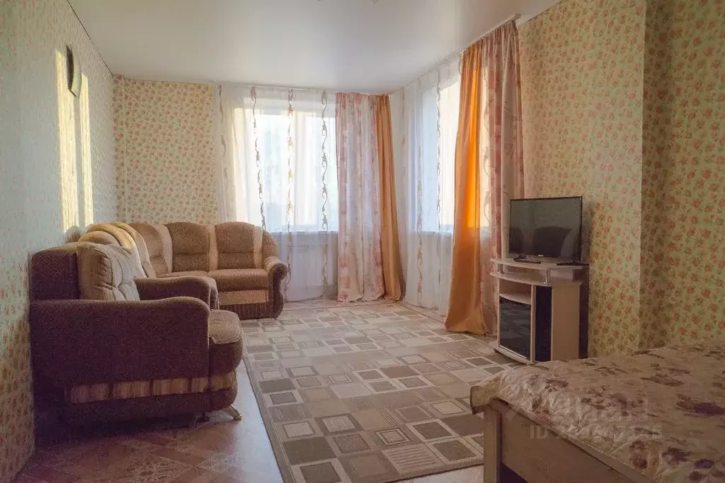 2-к кв. Брянская область, Брянск Красноармейская ул., 130 (90.0 м) - Фото 1