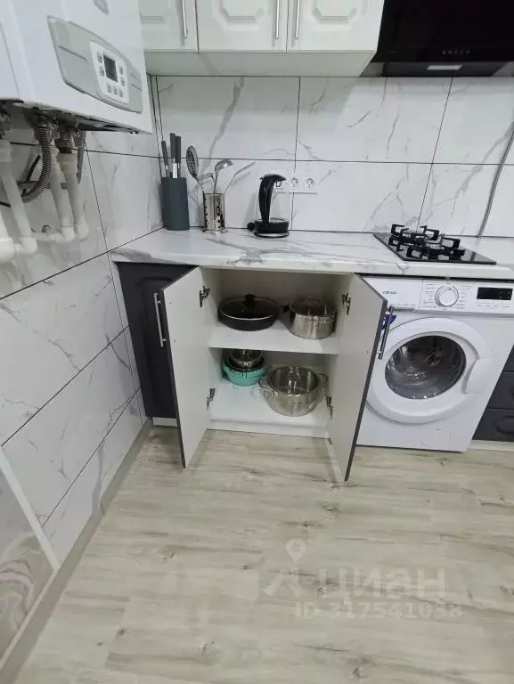 1-к кв. Ростовская область, Шахты ул. Ленина, 157 (47.0 м) - Фото 0