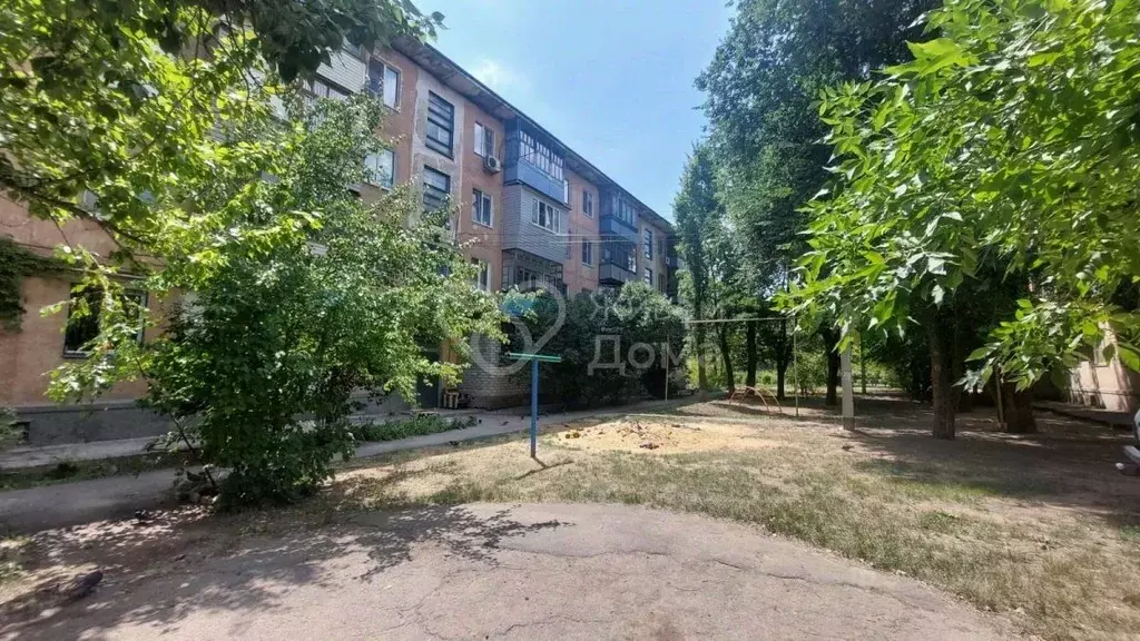 1-к кв. Волгоградская область, Волжский ул. Имени Космонавтов, 17 ... - Фото 0