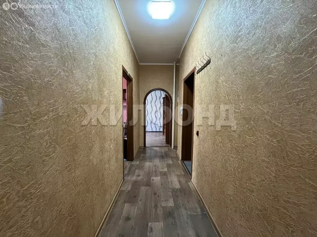 3-комнатная квартира: Черногорск, Октябрьская улица, 91 (61.7 м) - Фото 0