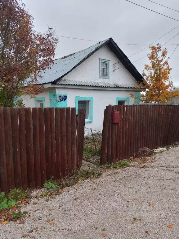 Дом в Пермский край, Губахинский муниципальный округ, Углеуральский рп ... - Фото 1