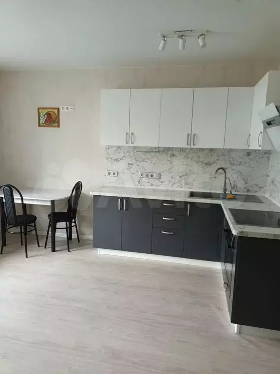 1-к. квартира, 37 м, 4/9 эт. - Фото 0