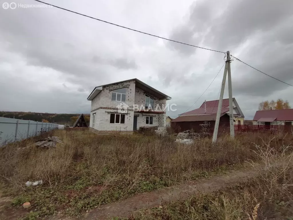 Дом в село Воскресеновка, Октябрьская улица, 64 (156 м) - Фото 0