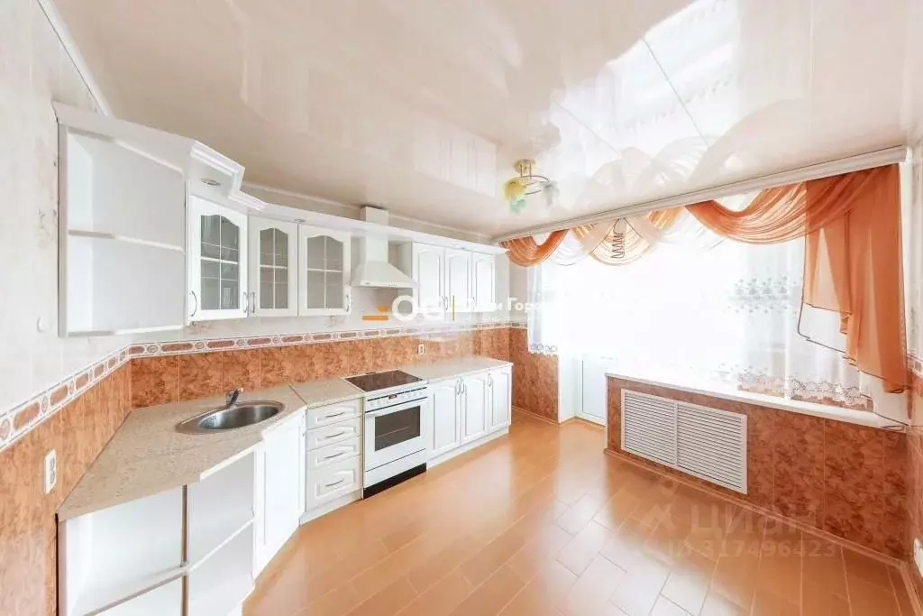 3-к кв. Брянская область, Брянск ул. Ромашина, 32 (98.6 м) - Фото 0