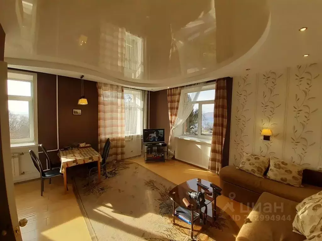 3-к кв. Иркутская область, Иркутский муниципальный округ, Листвянка рп ... - Фото 1