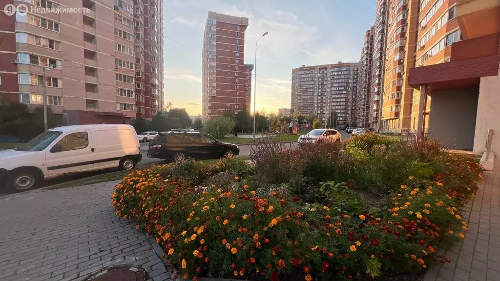 1-комнатная квартира: Лобня, Батарейная улица, 8 (38.2 м) - Фото 1