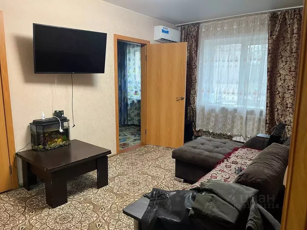 2-к кв. Саратовская область, Энгельс 2-й мкр, 21 (41.0 м) - Фото 0