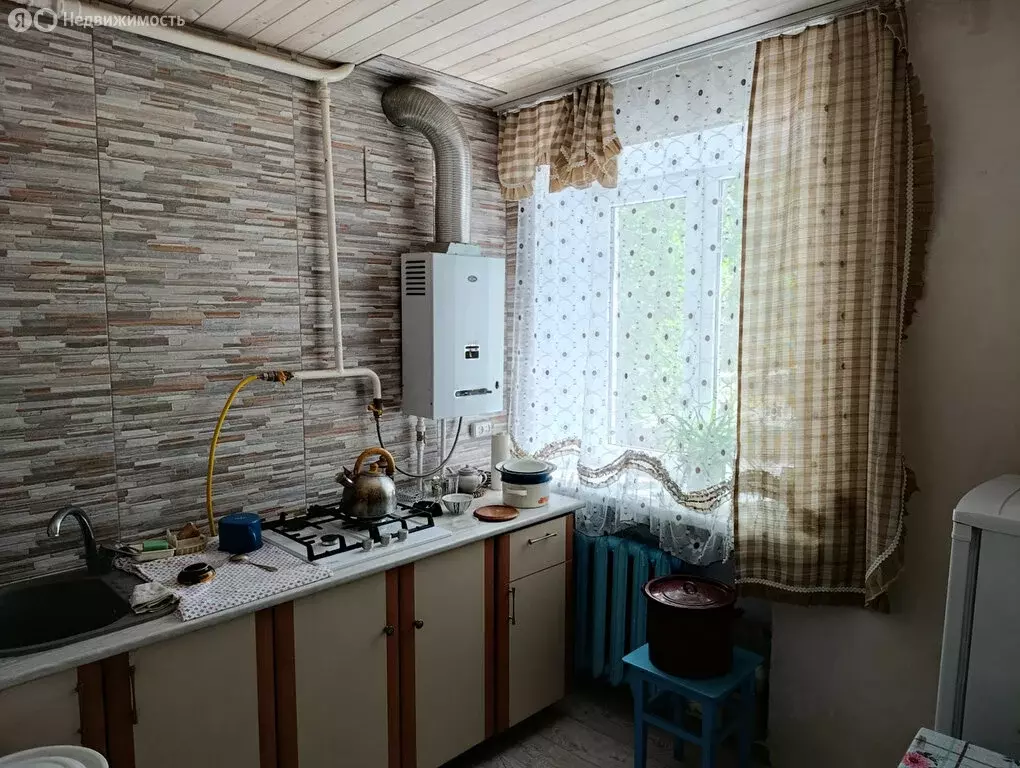2-комнатная квартира: Астрахань, улица Сен-Симона, 10/12А (45 м) - Фото 0