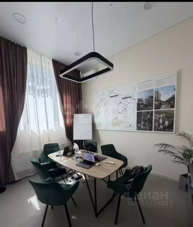 Офис в Тюменская область, Тюмень ул. Василия Подшибякина, 9 (93 м) - Фото 1