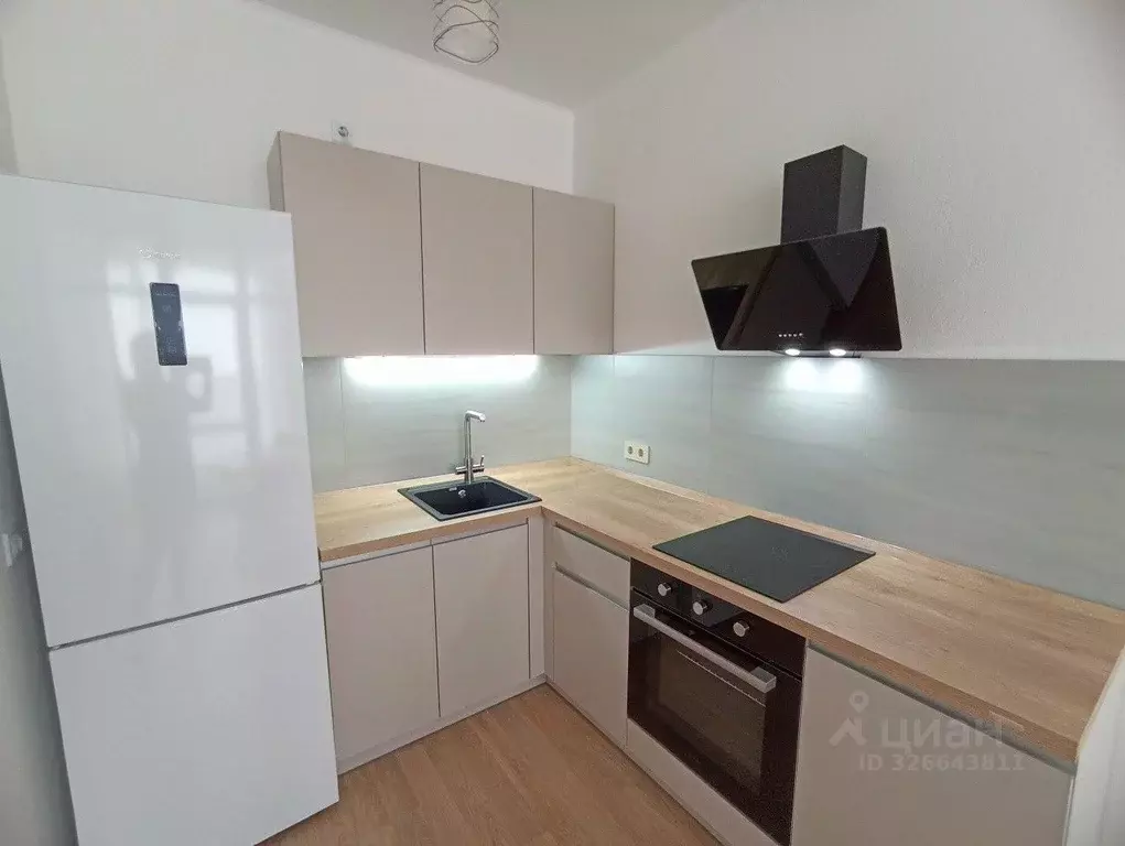 1-к кв. Свердловская область, Екатеринбург ул. Гагарина, 9 (44.0 м) - Фото 1