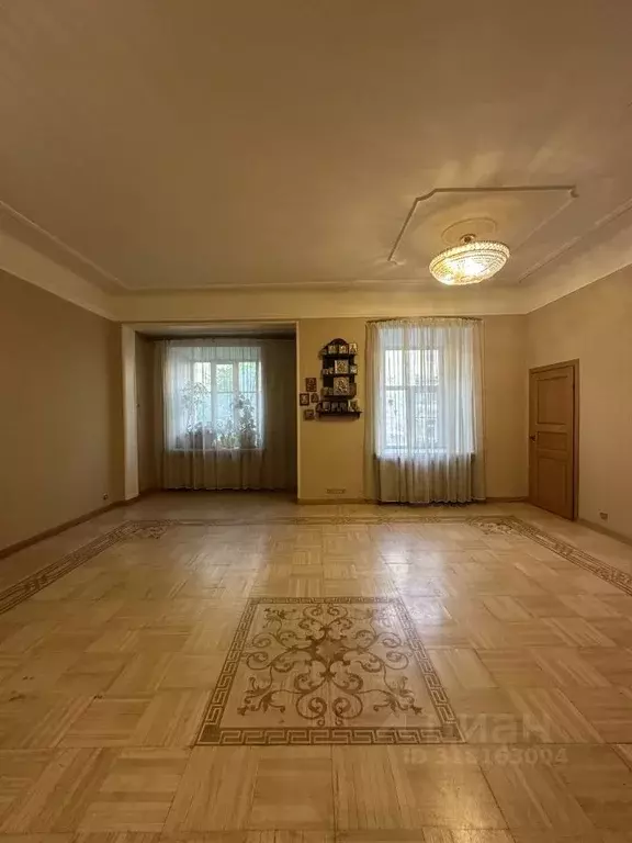 5-к кв. Санкт-Петербург ул. Чехова, 4 (147.0 м) - Фото 0