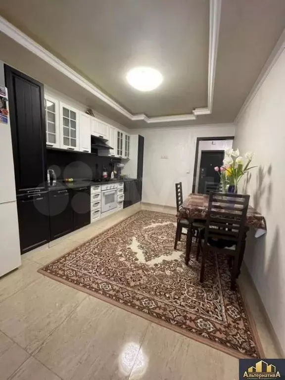 2-к. квартира, 70 м, 1/3 эт. - Фото 0