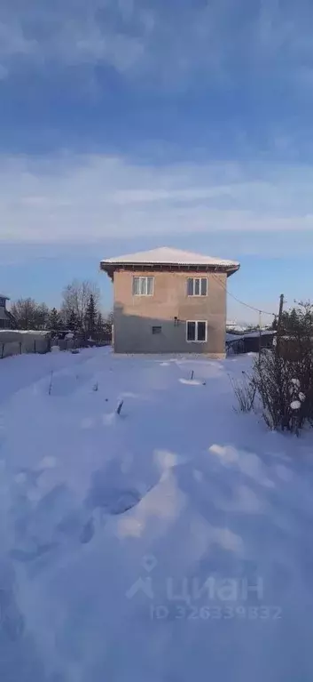 Дом в Новгородская область, Новгородский район, Ермолинское с/пос, д. ... - Фото 1