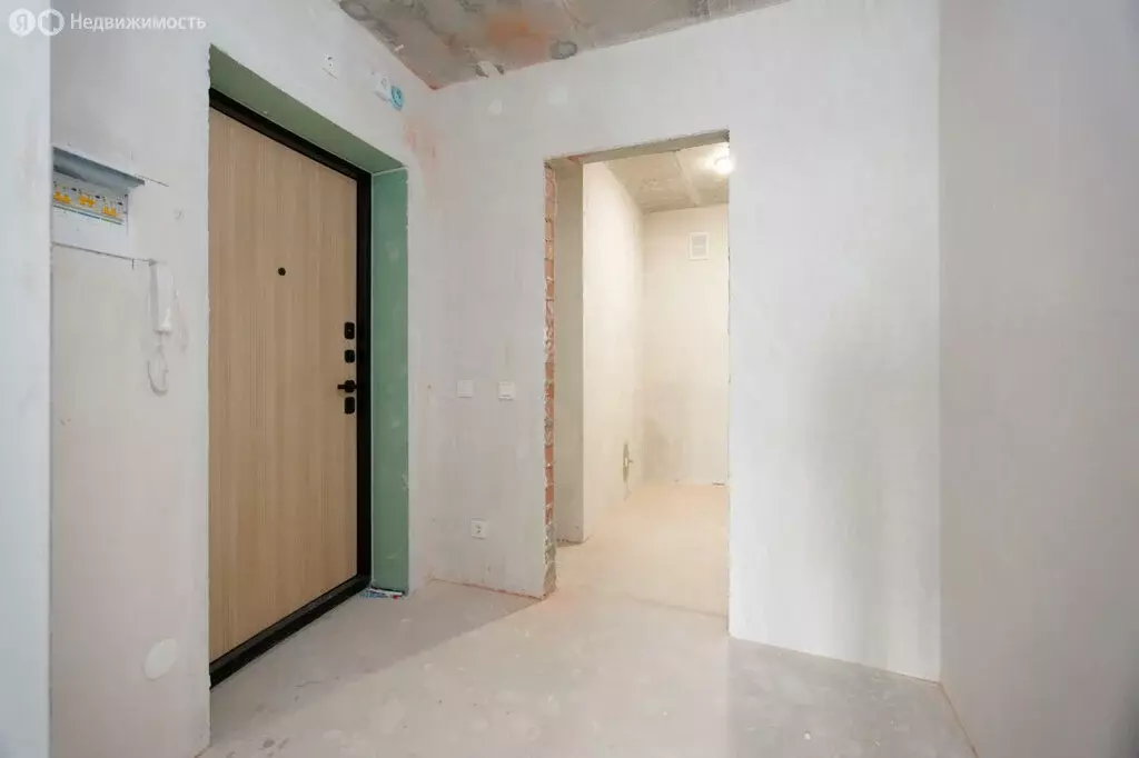 Квартира-студия: Екатеринбург, улица Молодогвардейцев, 1 (25 м) - Фото 2