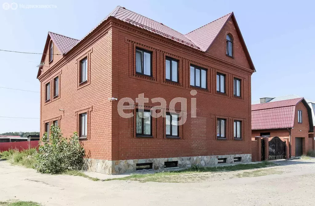 Дом в Ембаево, Совхозная улица (331.8 м) - Фото 1