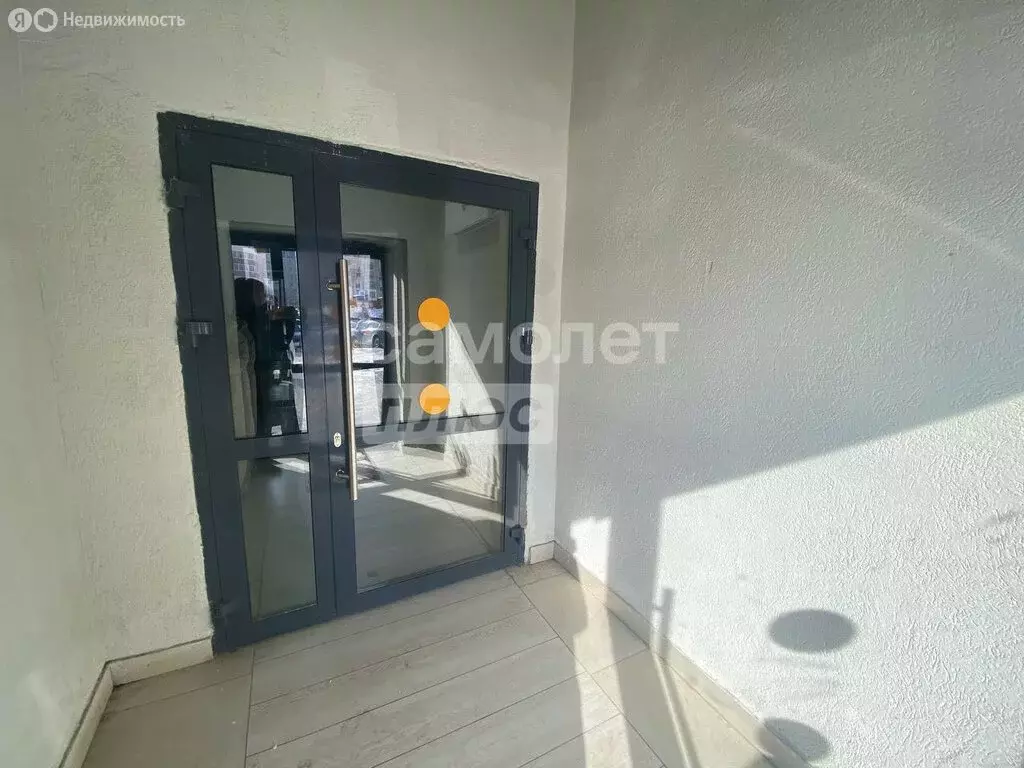 Квартира-студия: Нижнекамск, улица Рифката Гайнуллина, 5 (19.6 м) - Фото 2