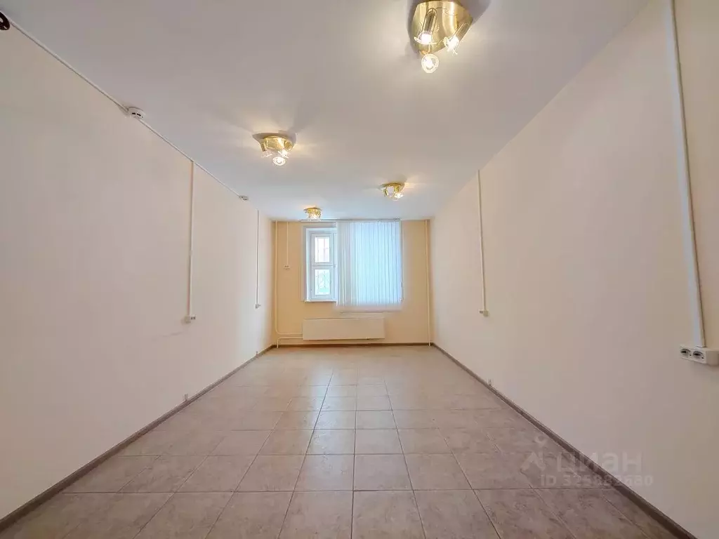 Помещение свободного назначения в Москва ул. Адмирала Лазарева, 47 (15 ... - Фото 0