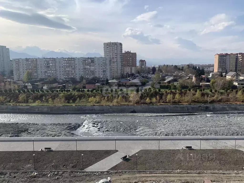 3-к кв. Северная Осетия, Владикавказ Курская ул., 1 (148.0 м) - Фото 0
