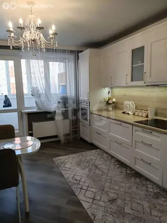 2-комнатная квартира: Тюмень, улица Монтажников, 34 (67.3 м) - Фото 1