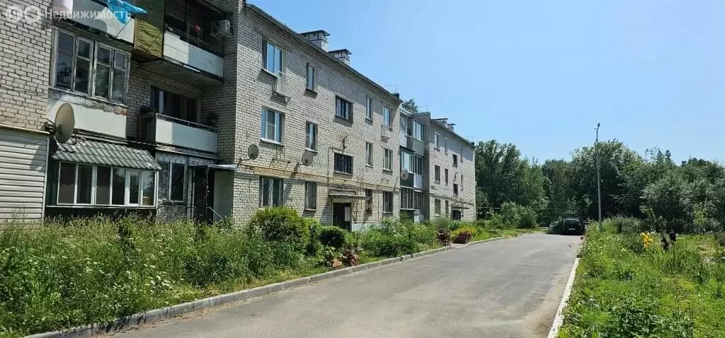 3-комнатная квартира: посёлок Октябрьский, улица АОЭ, 14 (63.2 м) - Фото 1
