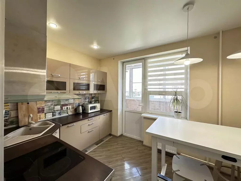 2-к. квартира, 55 м, 6/9 эт. - Фото 1