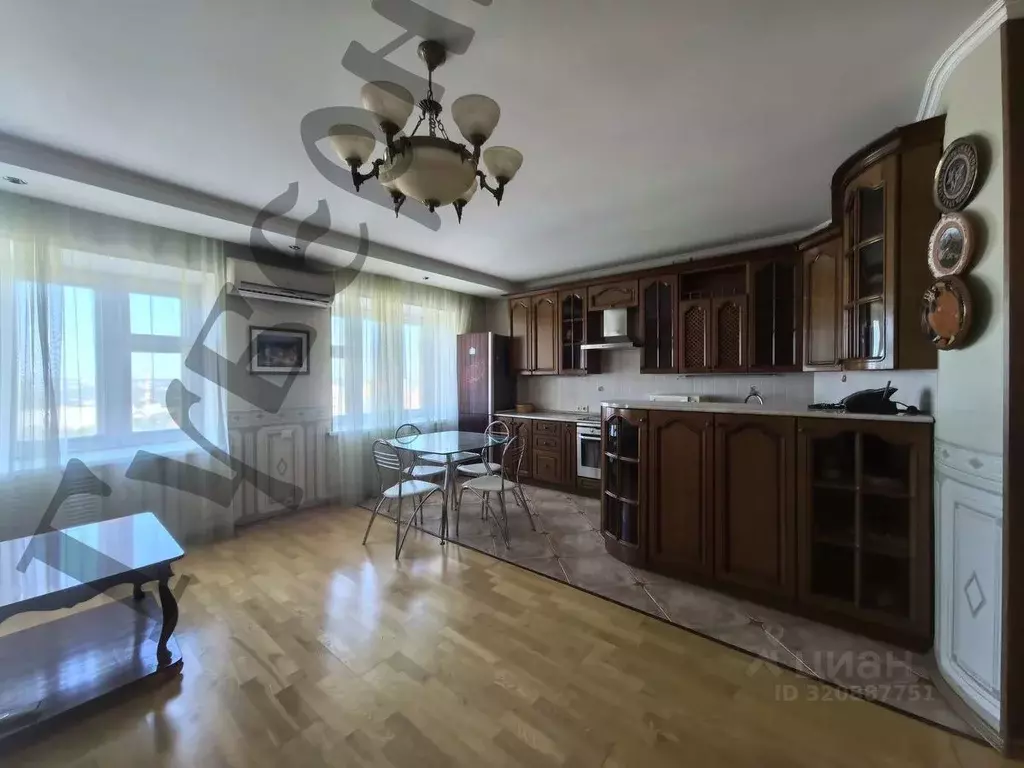 3-к кв. Белгородская область, Белгород Октябрьская ул., 57а (105.0 м) - Фото 1