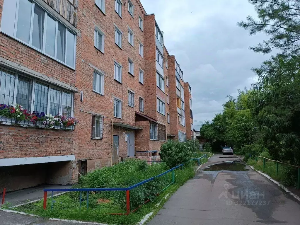 2-к кв. Омская область, Омск ул. Химиков, 47Б (53.0 м) - Фото 2