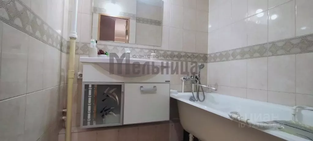 2-к кв. Волгоградская область, Волгоград ул. Таращанцев, 68а (54.5 м) - Фото 1